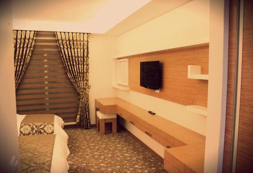 Camera Standard, Cebeciler