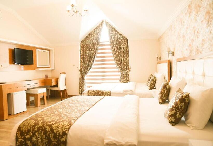 Camera Quadrupla Standard, Cebeciler