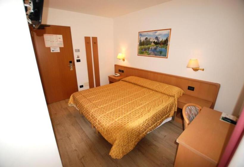 标准间, Chalet Alaska