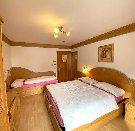 スーペリアトリプルルーム, Chalet Alaska