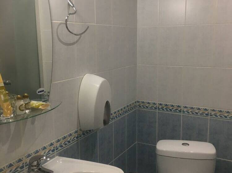 חדר סטודיו סטנדרד, Deryabin