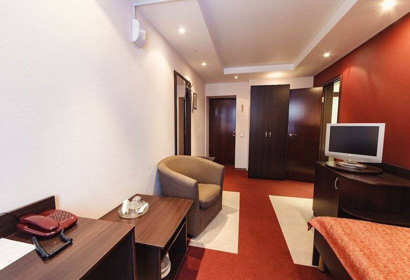 חדר סטנדרט יחיד, Deryabin