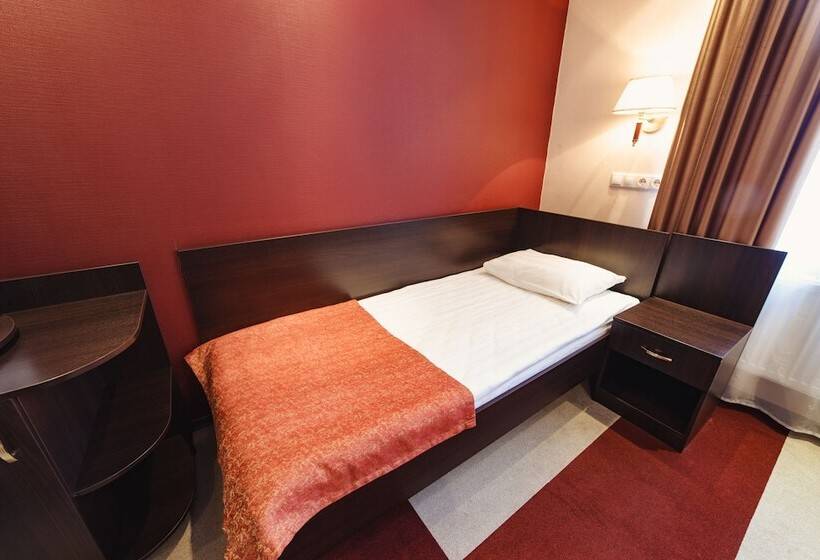 חדר סטנדרט יחיד, Deryabin