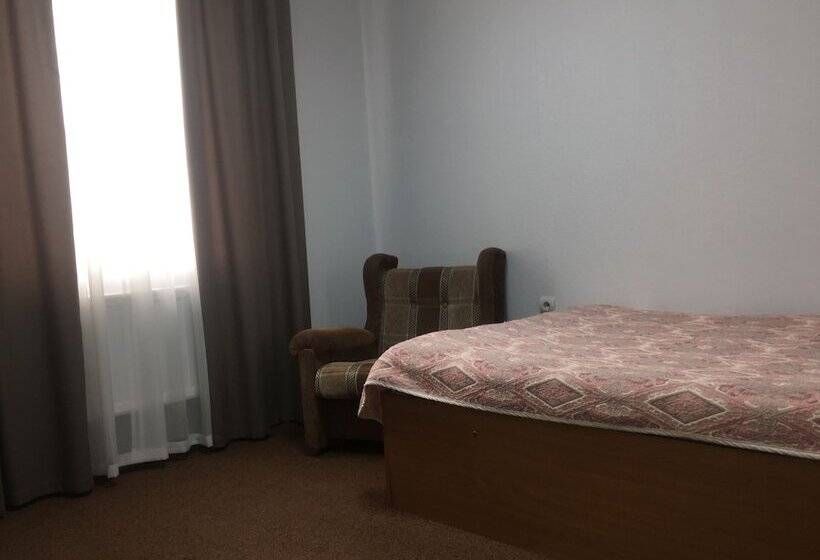 חדר סטנדרט יחיד, Deryabin