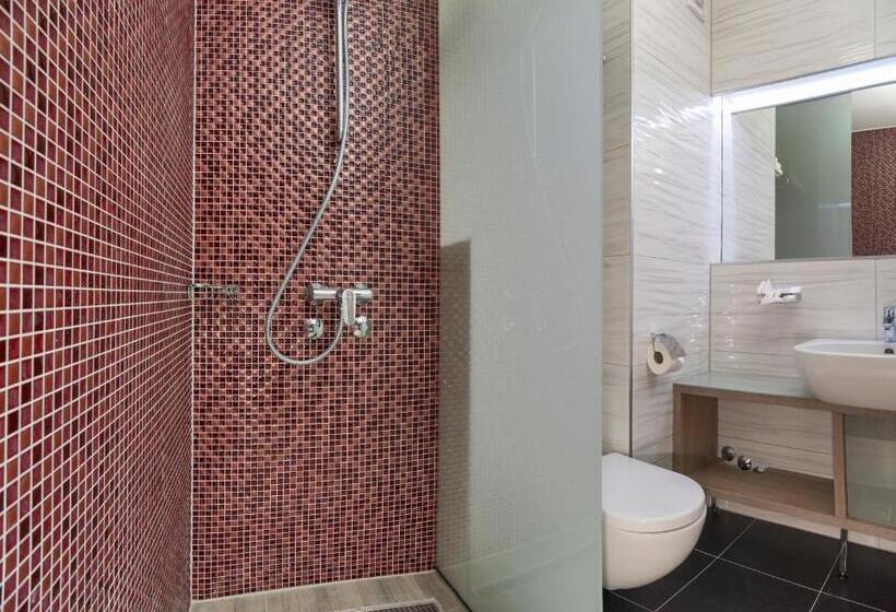 اتاق استاندارد با بالکن, Eden