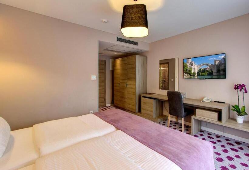 اتاق استاندارد با بالکن, Eden