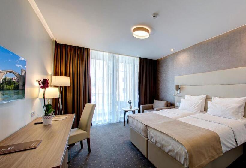 اتاق لوکس, Eden