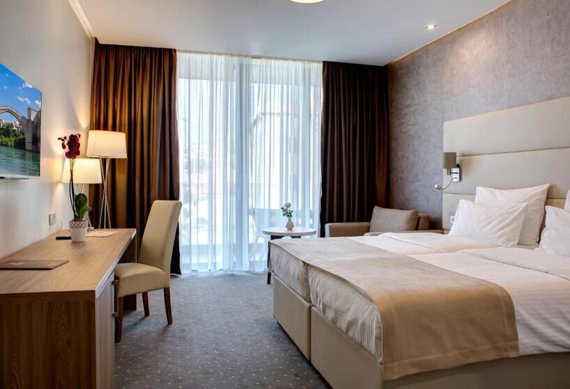 اتاق لوکس, Eden