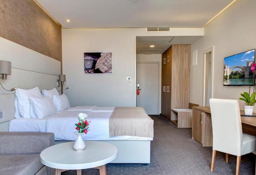 اتاق لوکس, Eden