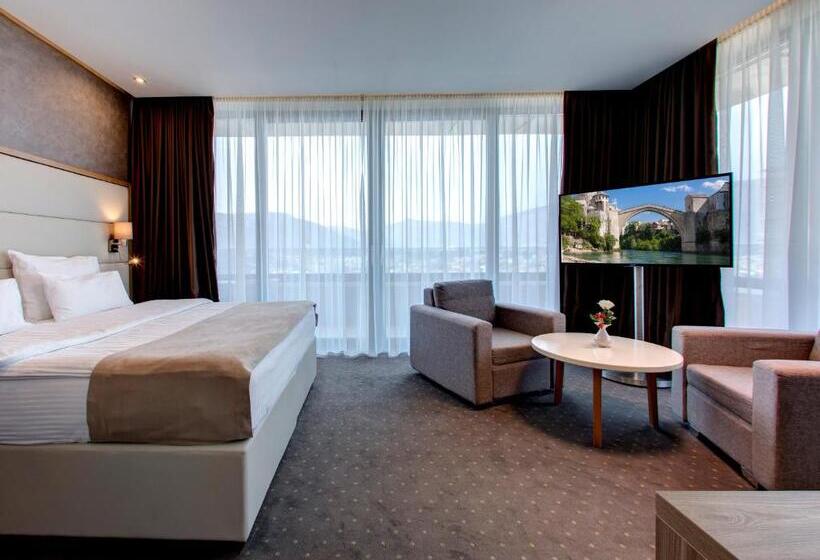 سوئیت با بالکن, Eden