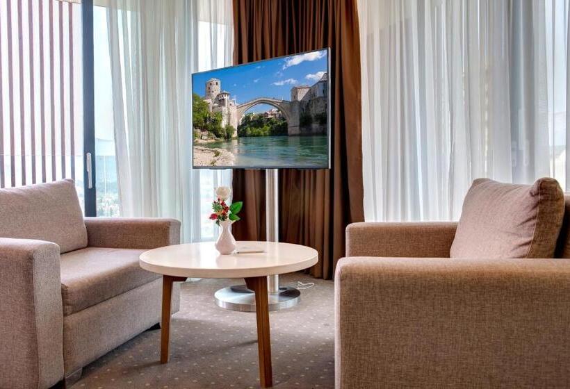 سوئیت با بالکن, Eden