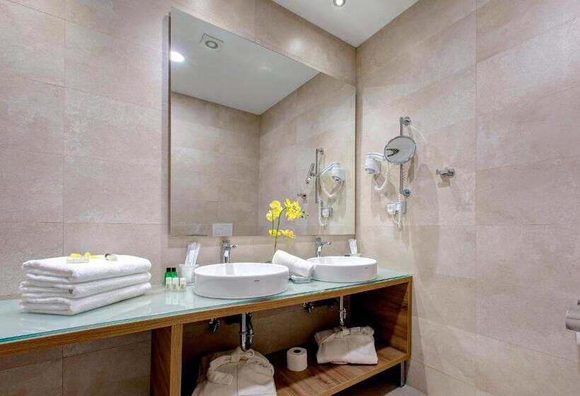 سوئیت با بالکن, Eden