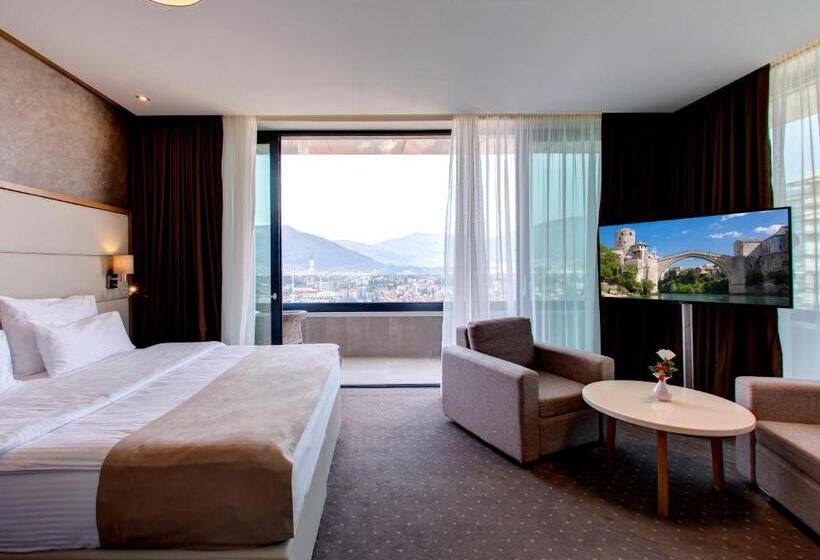 سوئیت با بالکن, Eden