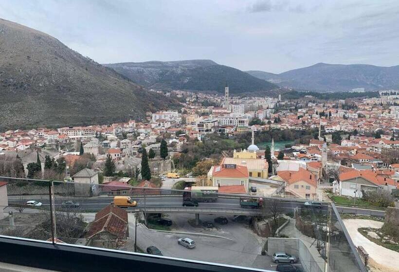 سوئیت با بالکن, Eden