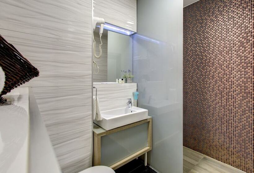 اتاق استاندارد یک نفره, Eden