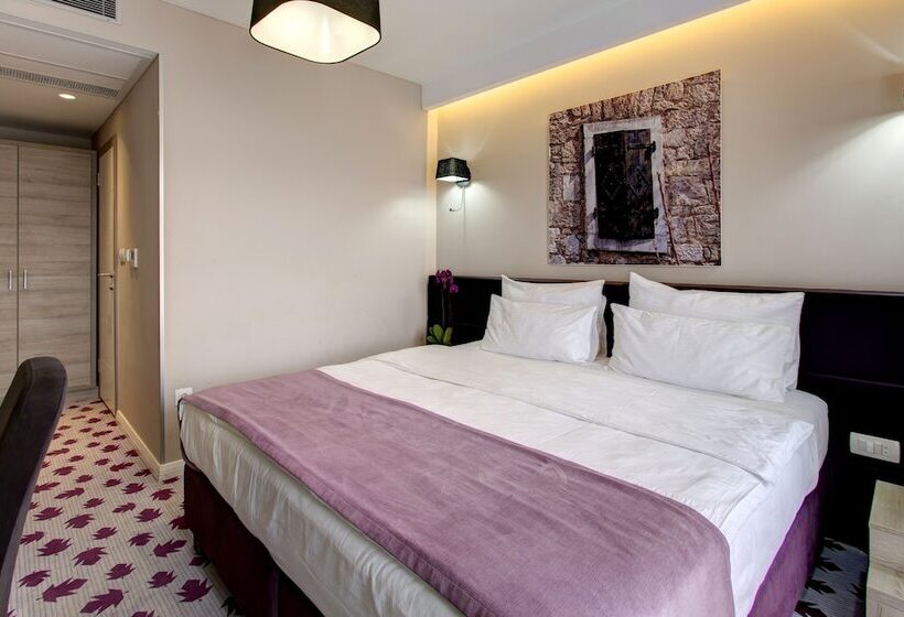 اتاق استاندارد یک نفره, Eden