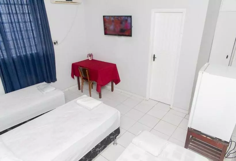 Deluxe Kolmen Hengen Huone, Euzebio´s