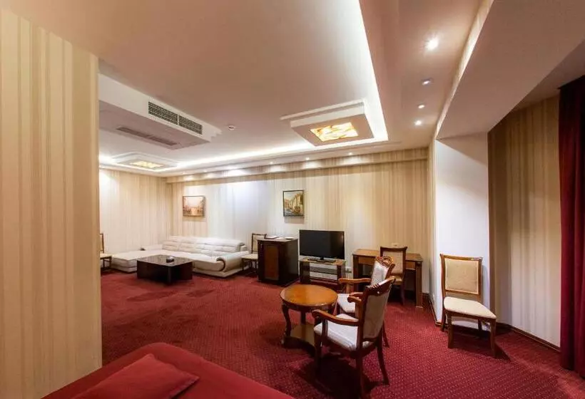 سوییت, Spa Hotel Grace Forum