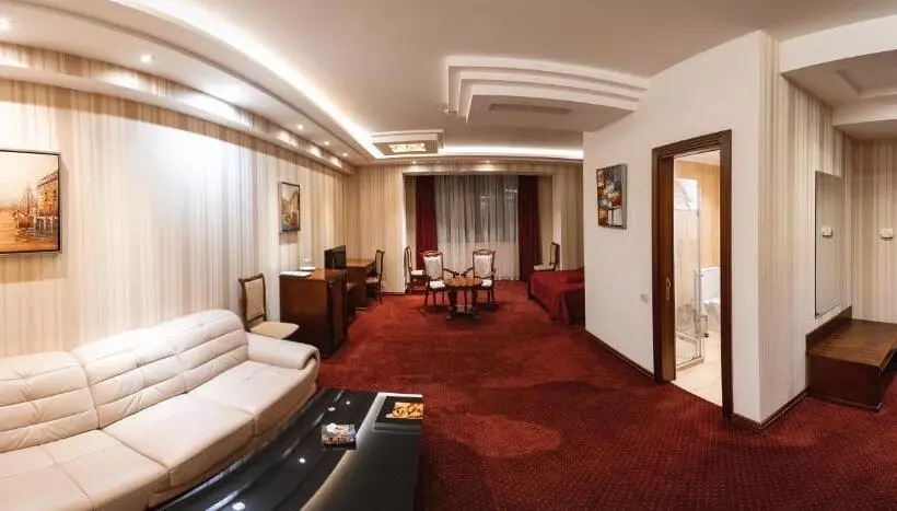 سوییت, Spa Hotel Grace Forum