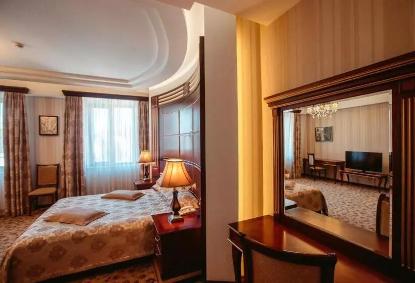 سوییت, Spa Hotel Grace Forum