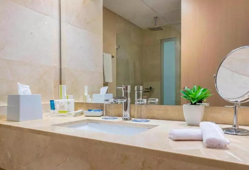 キングサイズベッドのクラシックルーム, Four Points By Sheraton Barranquilla