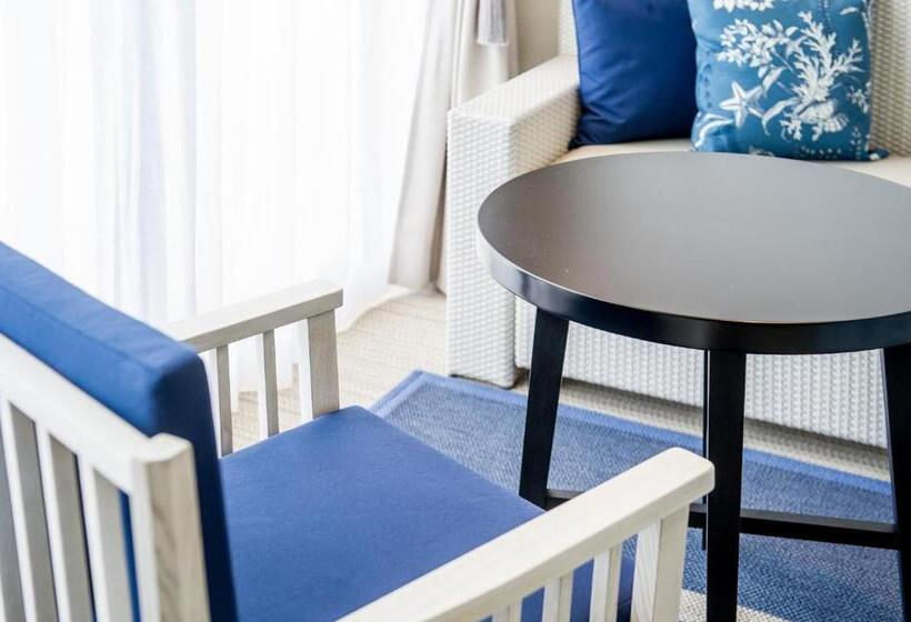 Club Room Sea View, Monterey Okinawa Spa & Resort