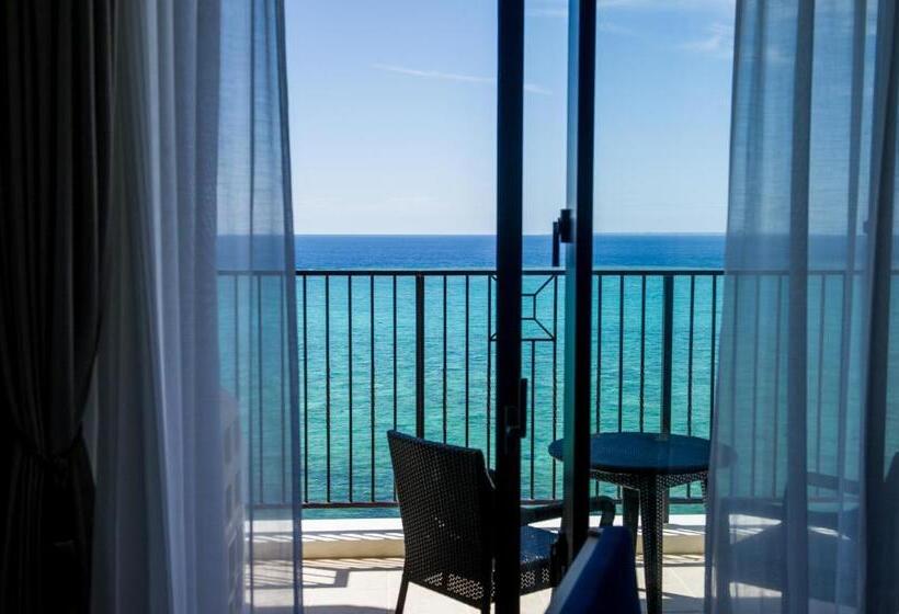Club Room Sea View, Monterey Okinawa Spa & Resort