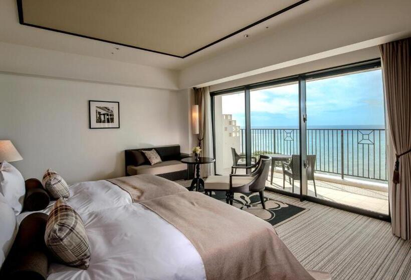 اتاق لوکس با چشم‌انداز دریا, Monterey Okinawa Spa & Resort