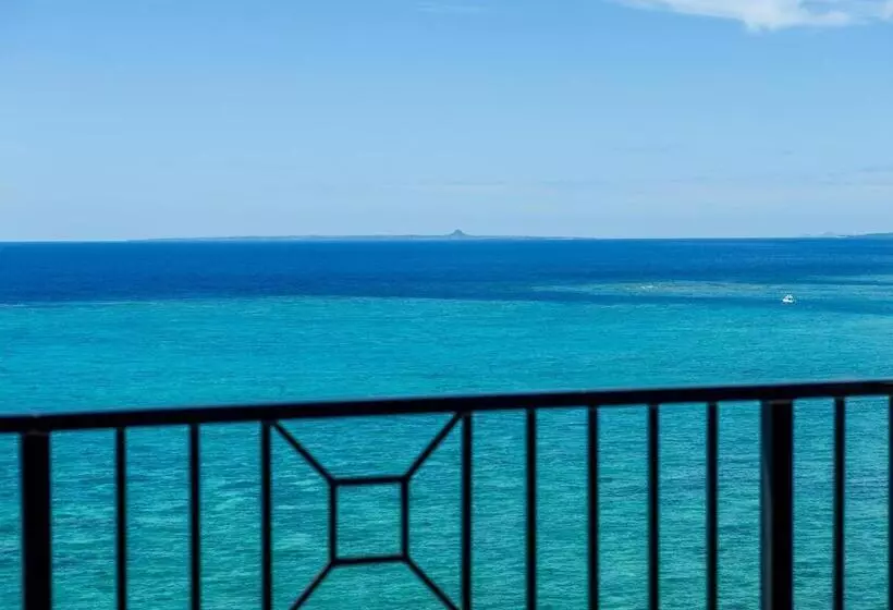 オーシャンビュースタンダードルーム, Monterey Okinawa Spa & Resort