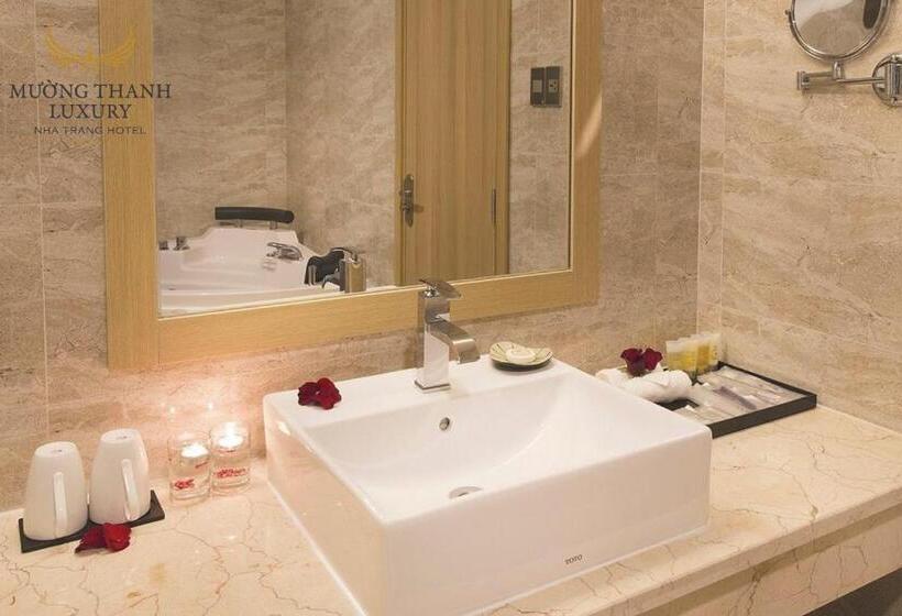琮城市景观的豪华间, Muong Thanh Luxury Nha Trang