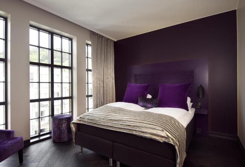 חדר סופריור, Oleana