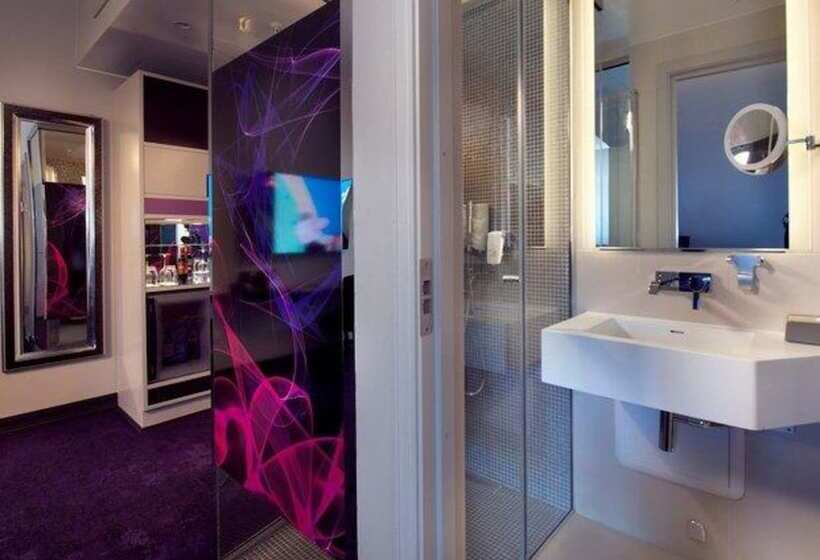 חדר סופריור, Oleana