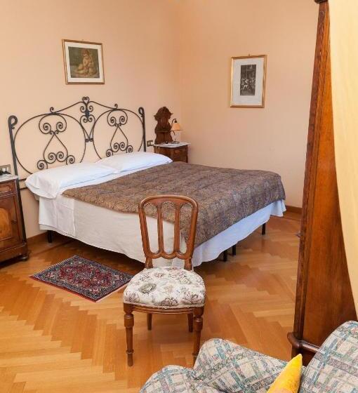 Superior room with lake view, Olivedo
