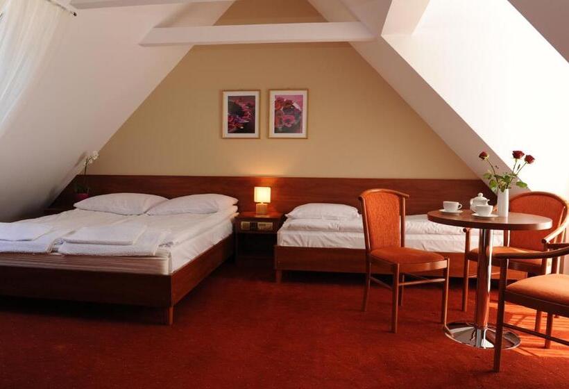 スタンダードトリプルルーム, Ośrodek Wypoczynkowy Alcest