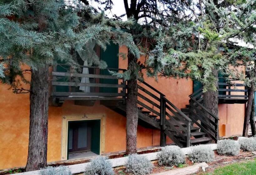 سوییت با چشمانداز باغ, La Valle Dell Aquila