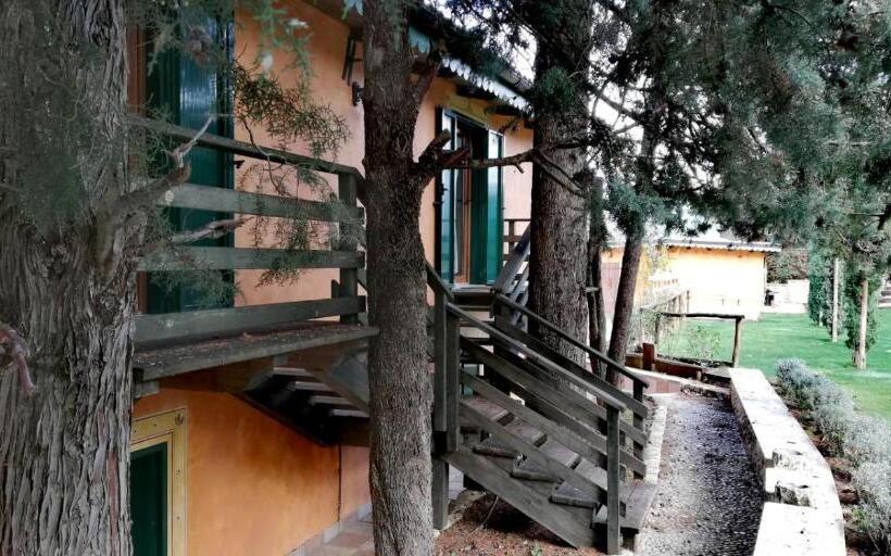 سوییت با چشمانداز باغ, La Valle Dell Aquila