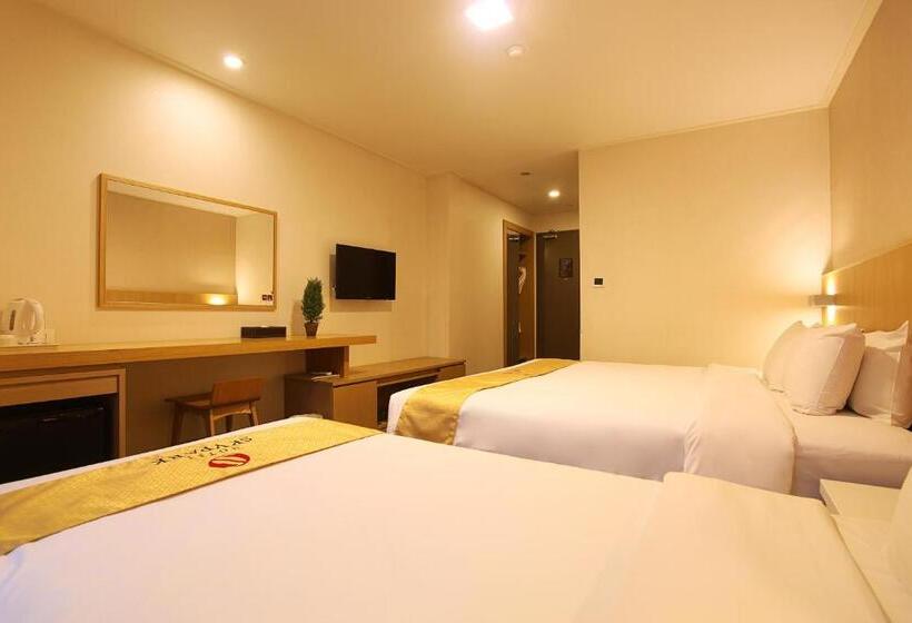 Номер Deluxe, Skypark Jeju 1