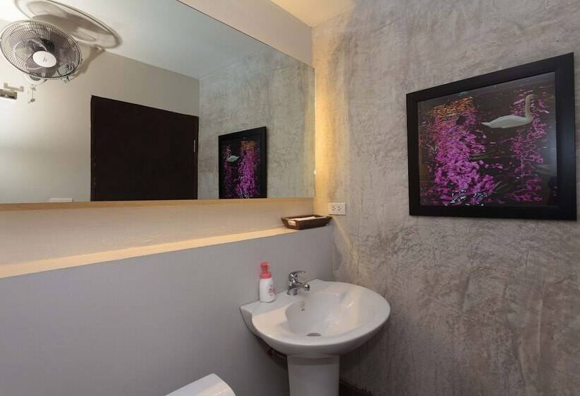 تختخواب در اتاق مشترک, Kama Bangkok   Boutique Bed & Breakfast   Hostel