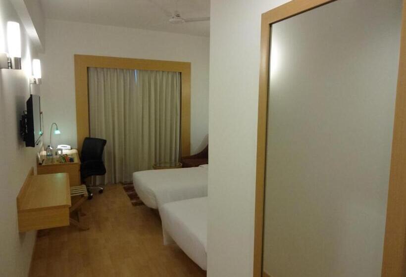 비즈니스룸, Lemon Tree Hotel, Gachibowli, Hyderabad