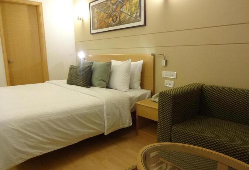 비즈니스룸, Lemon Tree Hotel, Gachibowli, Hyderabad
