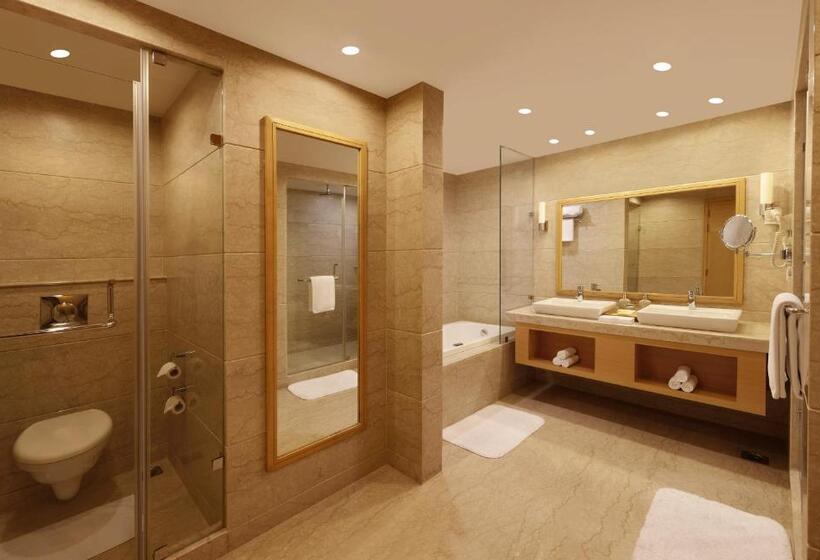 이그제큐티브 스위트, Lemon Tree Hotel, Gachibowli, Hyderabad