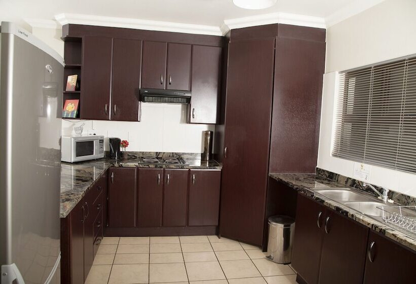 شقة غرفتين نوم مطلة على حمام السباحة, Palm Valley Inn And Day Spa