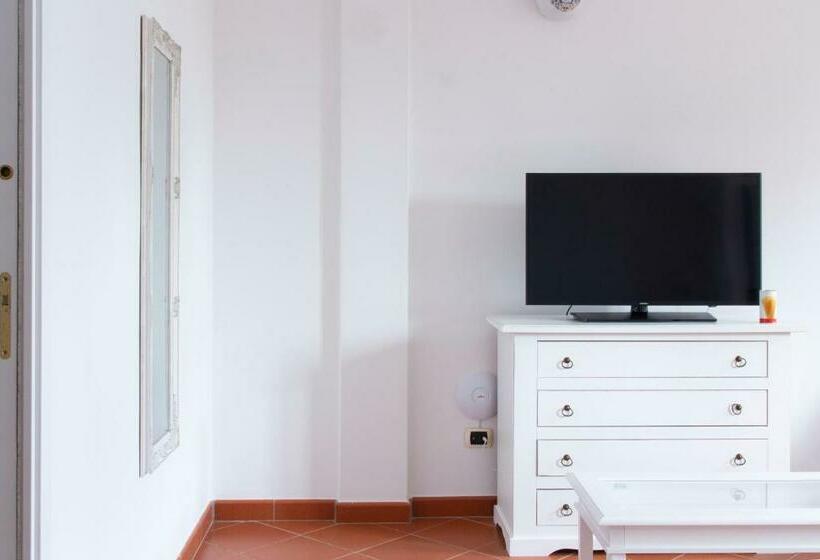 스탠다드 스튜디오, Allegroitalia Elba Capo D Arco