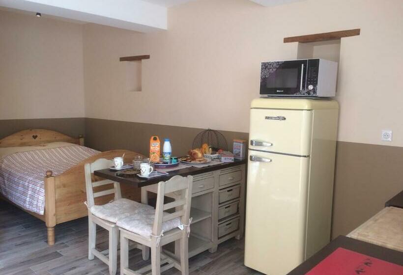 غرفة قياسية, Chambres D Hôtes D Albertine