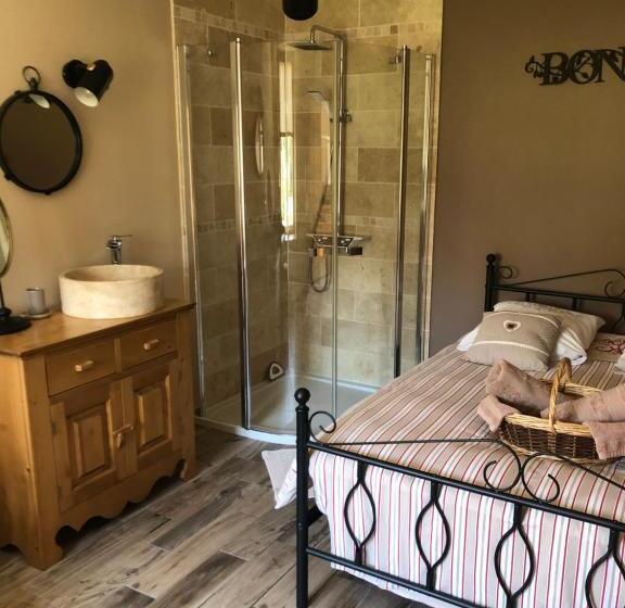 غرفة قياسية مطلّة علي الحديقة, Chambres D Hôtes D Albertine