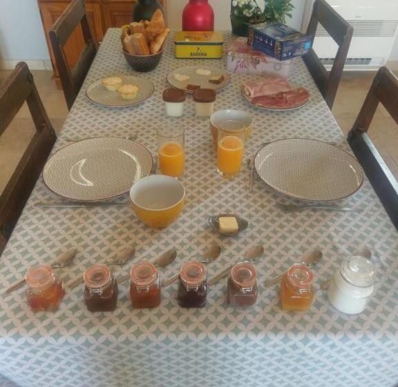 스탠다드 룸, Ancienne école De Colombier