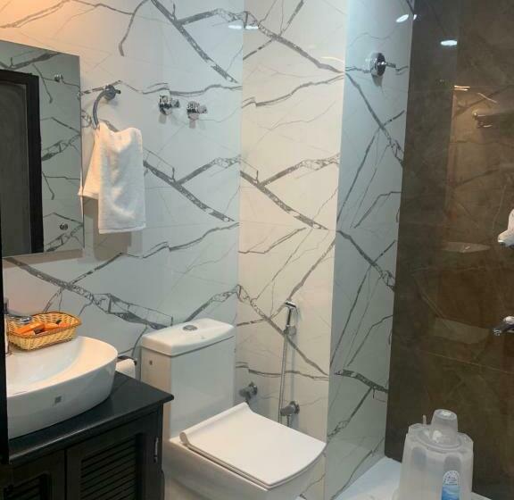 Номер Deluxe с Балконом, City Choice Inn