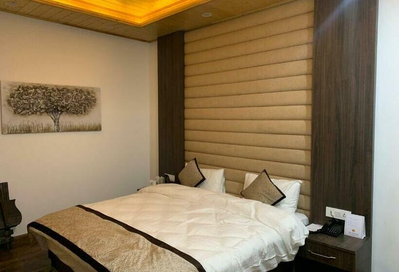 带阳台的豪华间, City Choice Inn