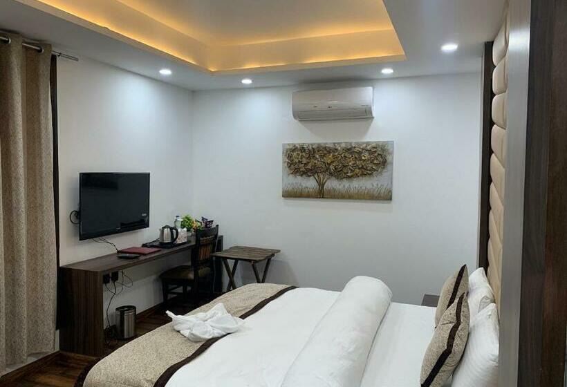 带阳台的豪华间, City Choice Inn