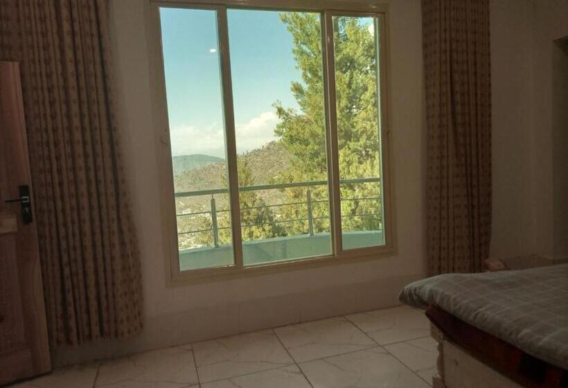 اتاق لوکس, Pearl Continental Hotel Malam Jabba